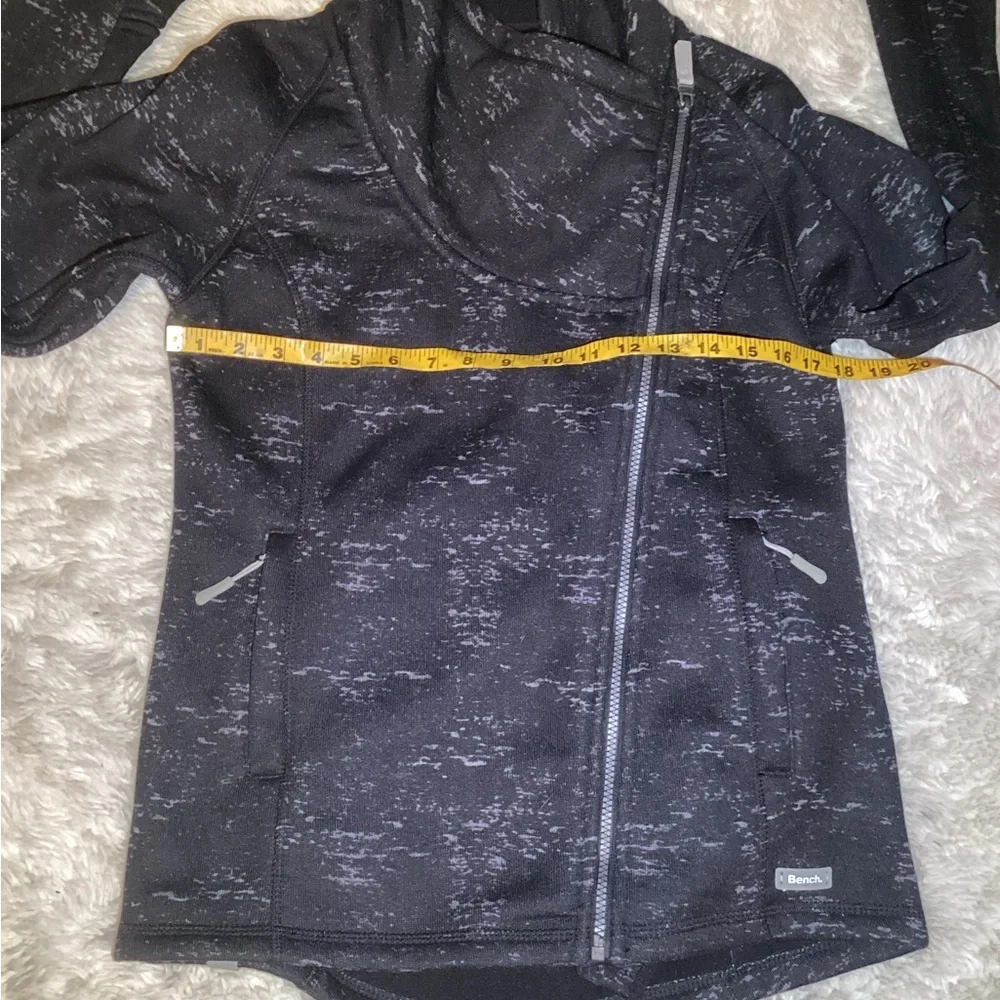 Bench definite zip up jacket size XL